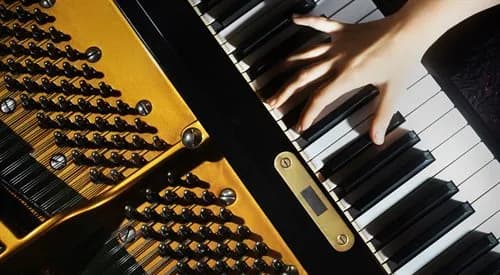 Czy fortepian to instrument strunowy? Odkryj jego prawdziwą naturę Czy fortepian to instrument strunowy? Odkryj jego prawdziwą naturę